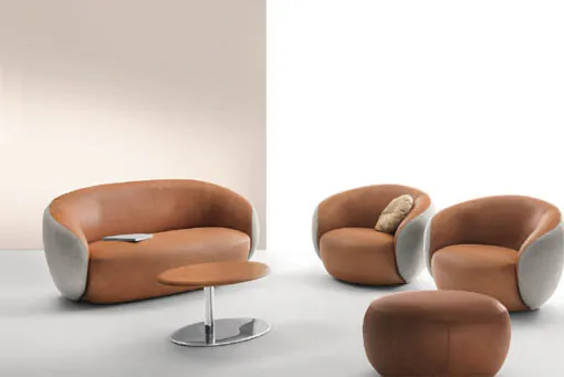 Couchgarnitur mit Tisch